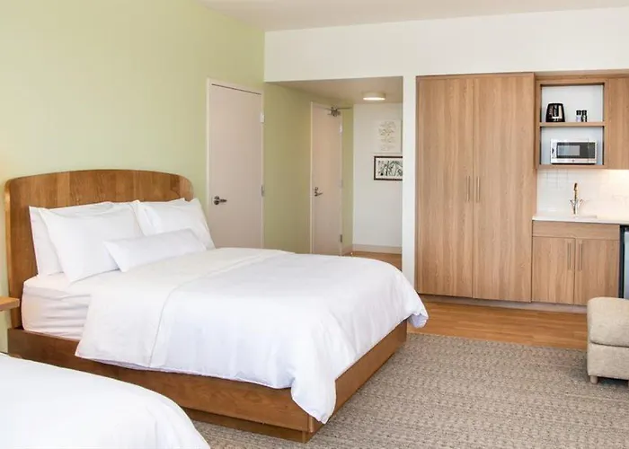 Hotel Element By Marriott At Skysong 3*